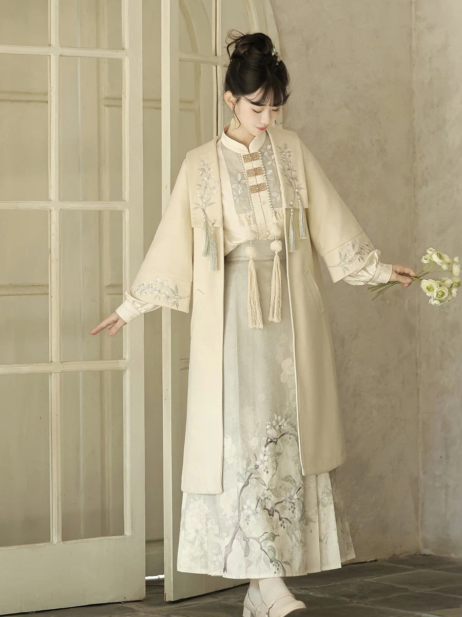  New chinese green fangye old dream modern hanfu lightweight 3 piece set for spring summer and photoshoot standing front

