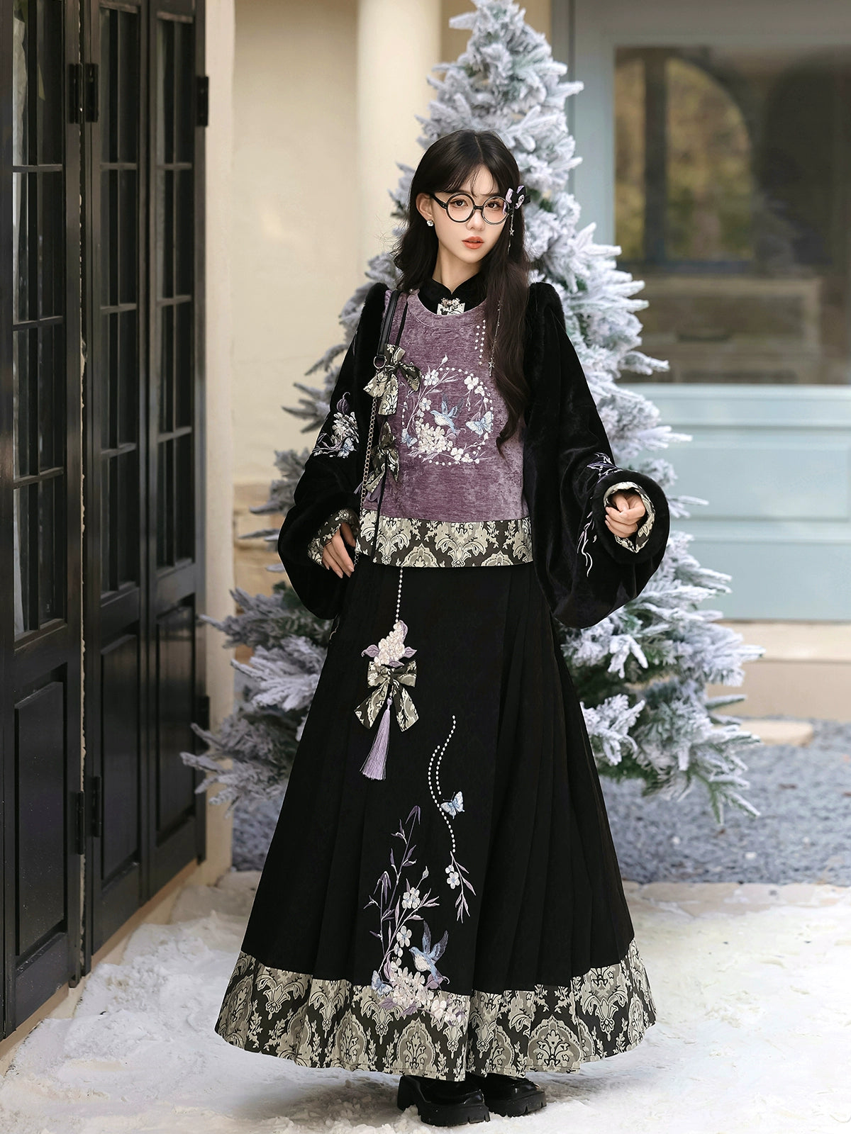 “Swallow’s Return” – Modern Hanfu Layered Vest & Skirt Set | Autumn-Winter Everyday Chinese Style