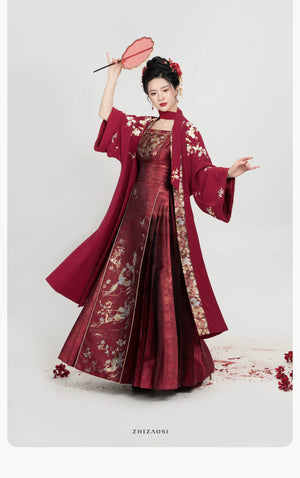 [Dan Que Acacia] New Chinese Style Red Wedding Dress with floral embroidery and matching fan, perfect for cultural wedding themes.