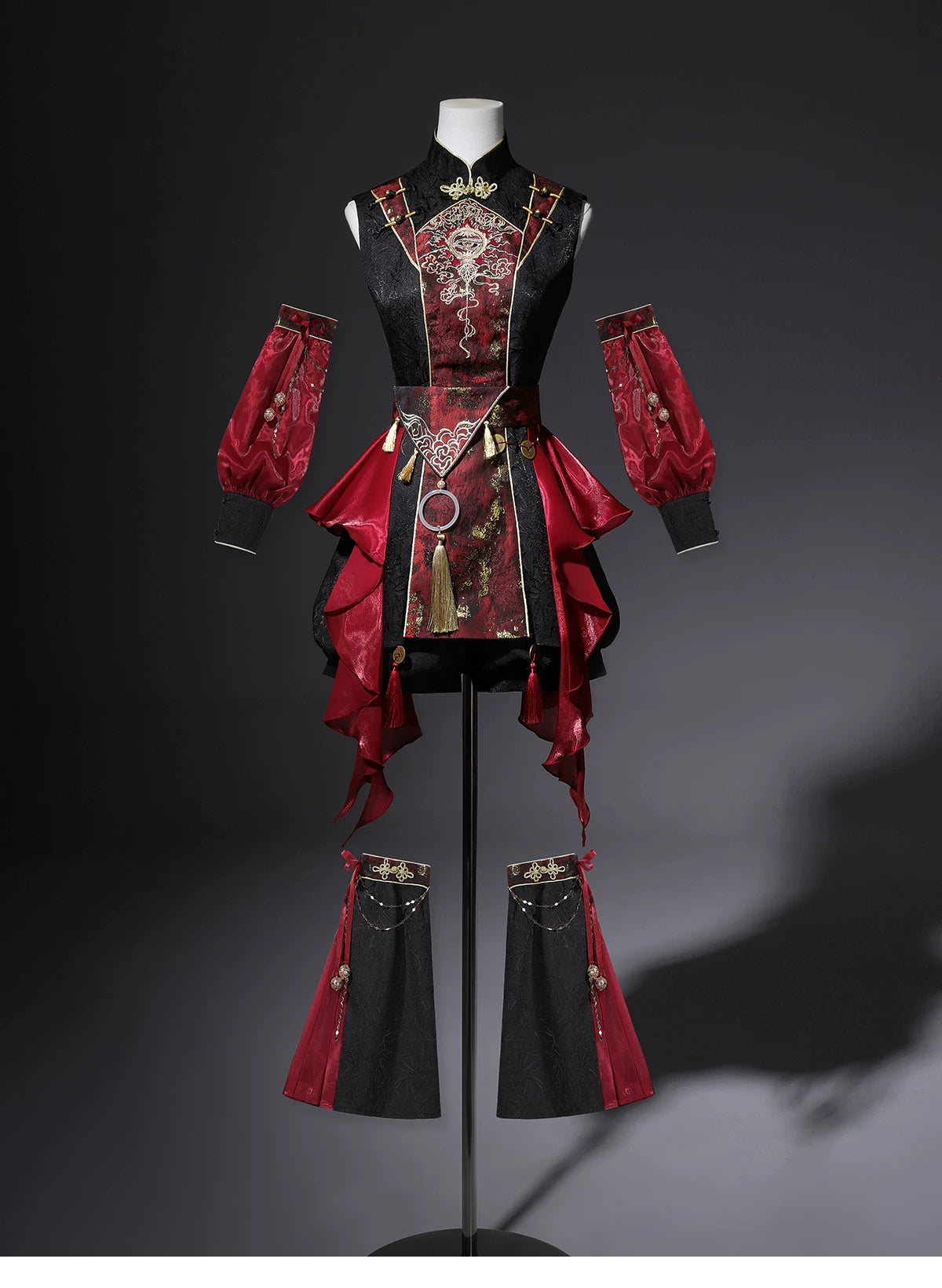 Four-piece outfit displayed on a mannequin