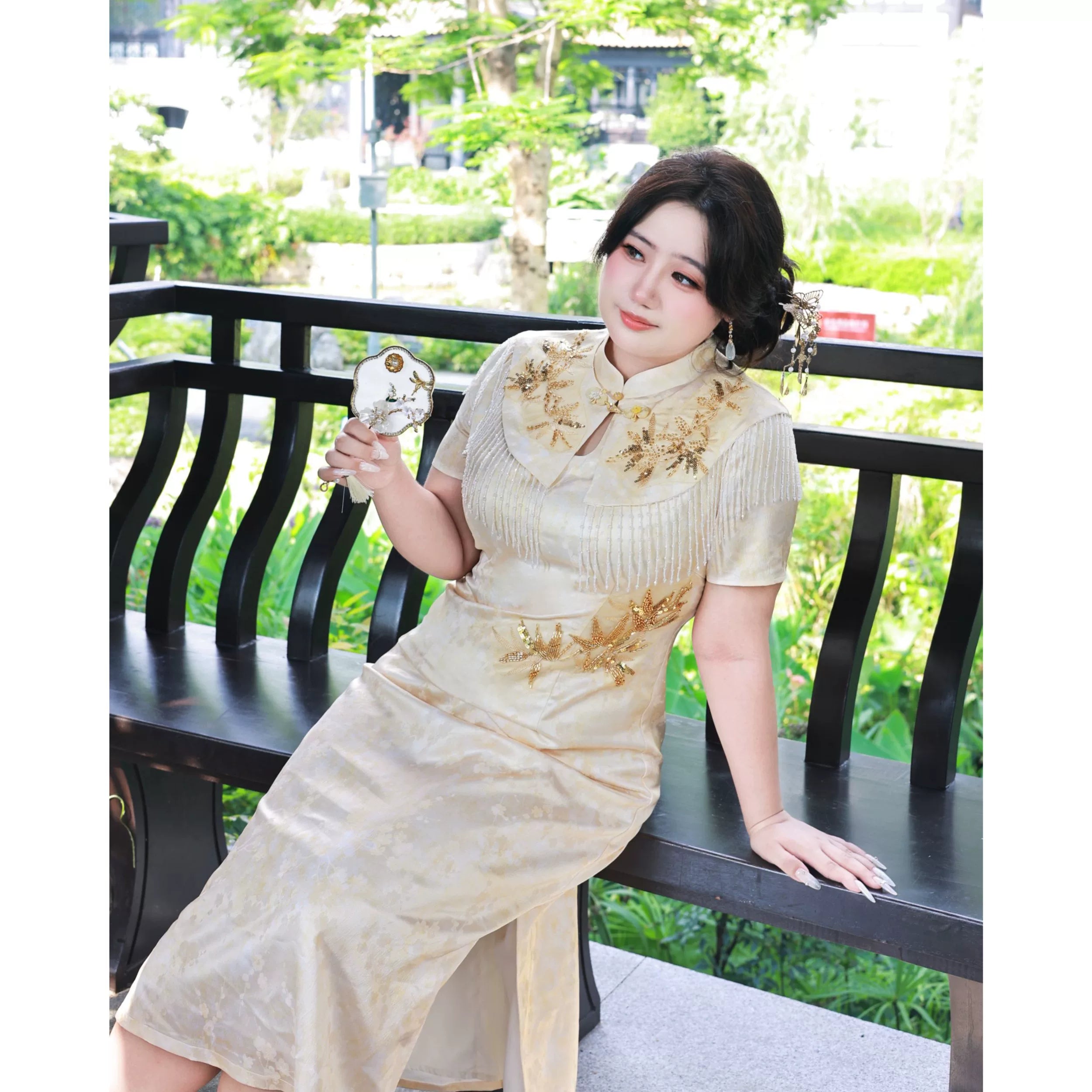 Code plus 2026 new summer fat MM gold new Chinese style cheongsam + cloud room