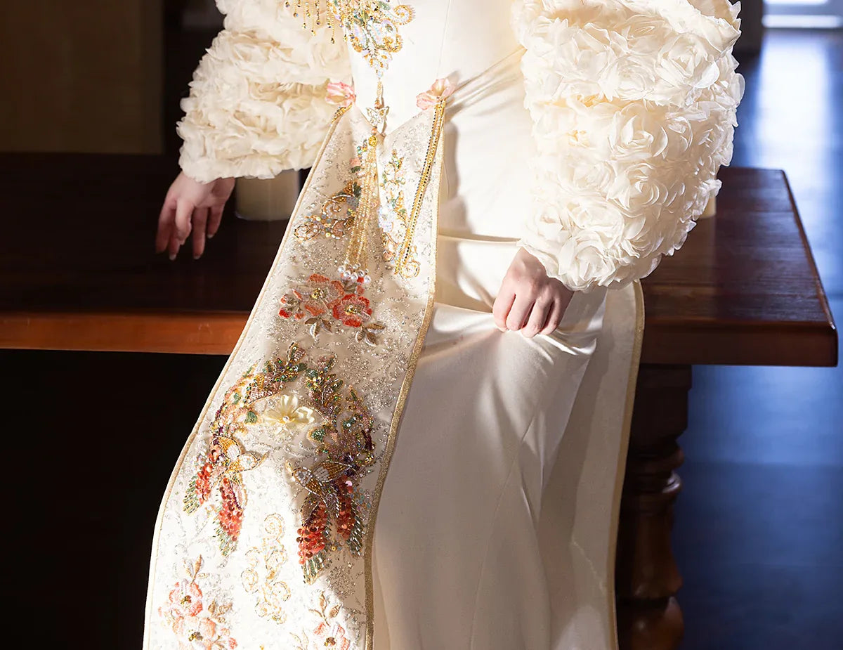 white and gold chinese dress Custom make available, Traditional Chinese dress, embroidered Cheongsam, China wedding dress, White gold color wedding qipao, minimalist Design 4XL