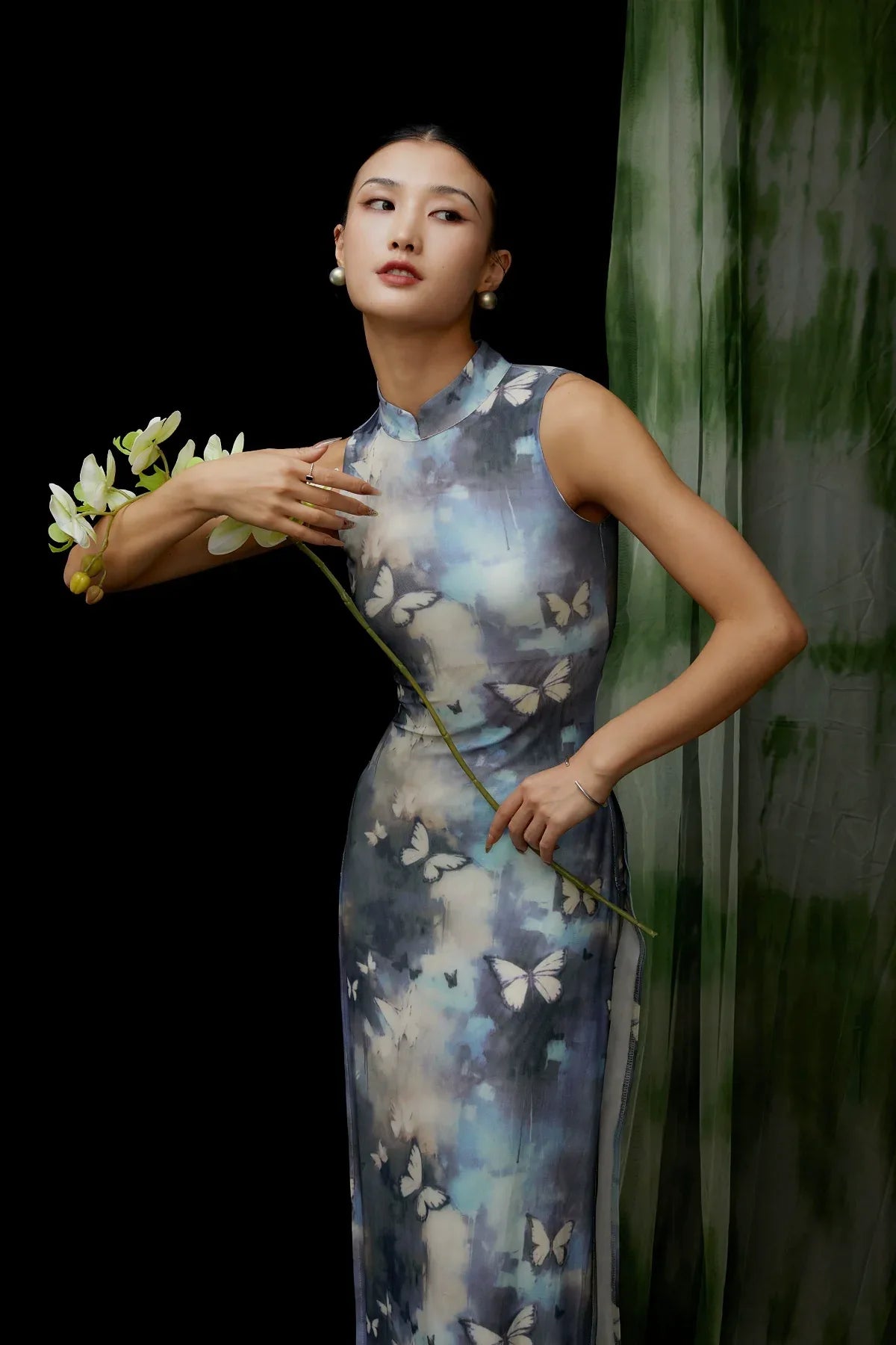 Elegant Modern Chinese-Style Blue Qipao Dress Vintage-Inspired Long Butterfly Blue cheongsam, with chest pads, and Free double-layer opaque leggings Elegant Modern Chinese-Style Blue Qipao Dress Vintage-Inspired Long Butterfly Blue cheongsam, with chest pads, and Free double-layer opaque leggings