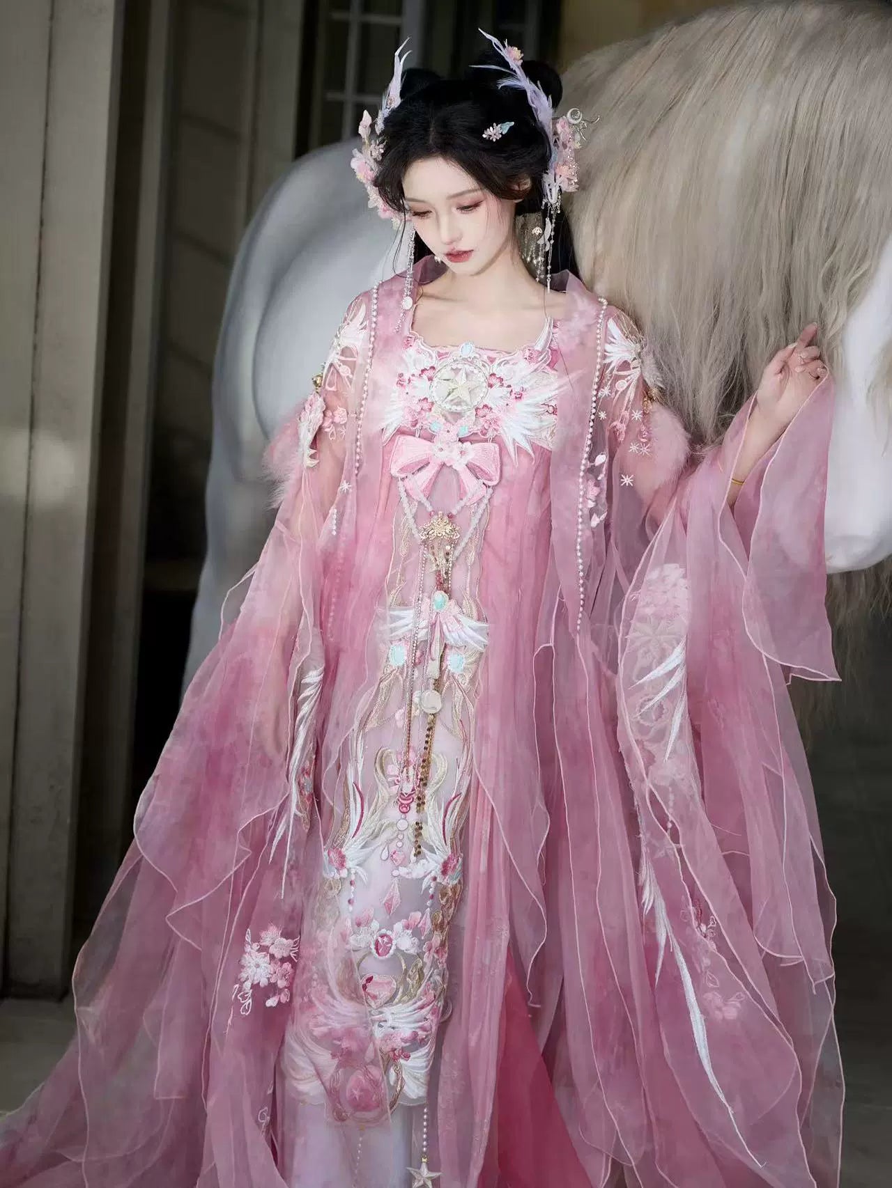 Pink Hanfu women's large-sleeved shirt chest-length embroidery spring and summer