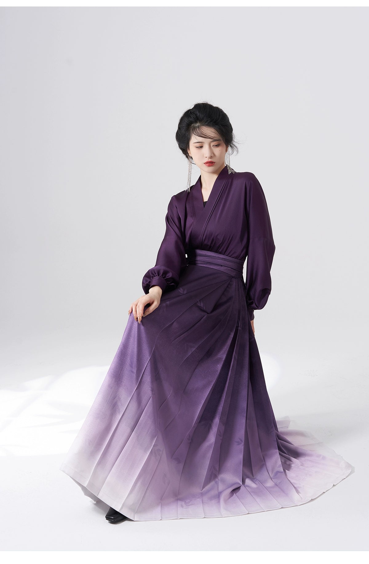 Discover a Purple modern hanfu with elegant hanfu sleeves, a stylish hanfu jacket, and timeless charm. Perfect for princess hanfu dress, fairy hanfu dress, or casual hanfu, it suits every hanfu woman. Pair with a hanfu shirt or wear it as a modern hanfu dress. Inspired by Ming Dynasty hanfu, it’s ideal for hanfu cosplay or as a cozy winter hanfu. Visit our hanfu shop for the best modernised hanfu and authentic blue hanfu. 