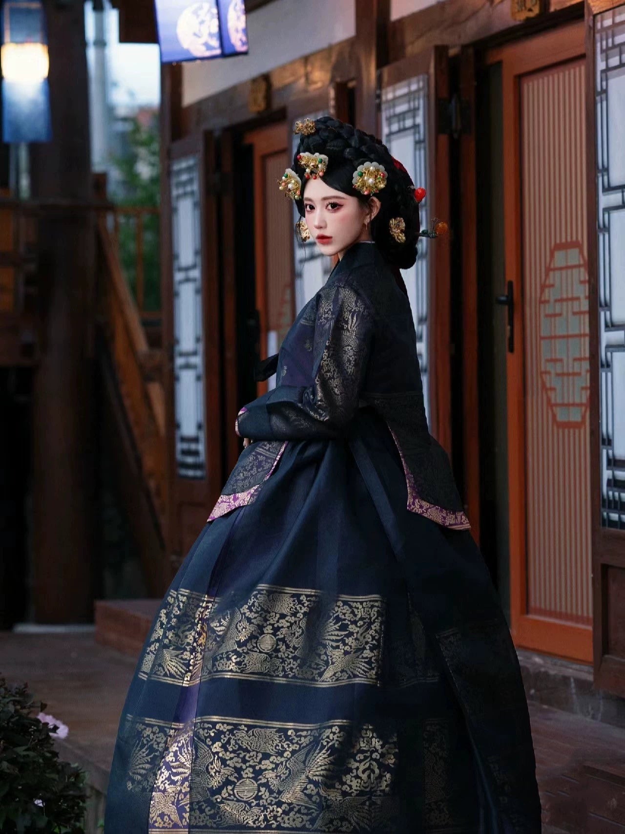 ChiWuKorean traditional court dress Black ancient dress dance dress Clothing (free skirt support) / one size fits all ChiWuKorean traditional court dress Black ancient dress dance dress Clothing (free skirt support) / one size fits all