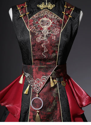 Gold-tone ornament and front brocade detail