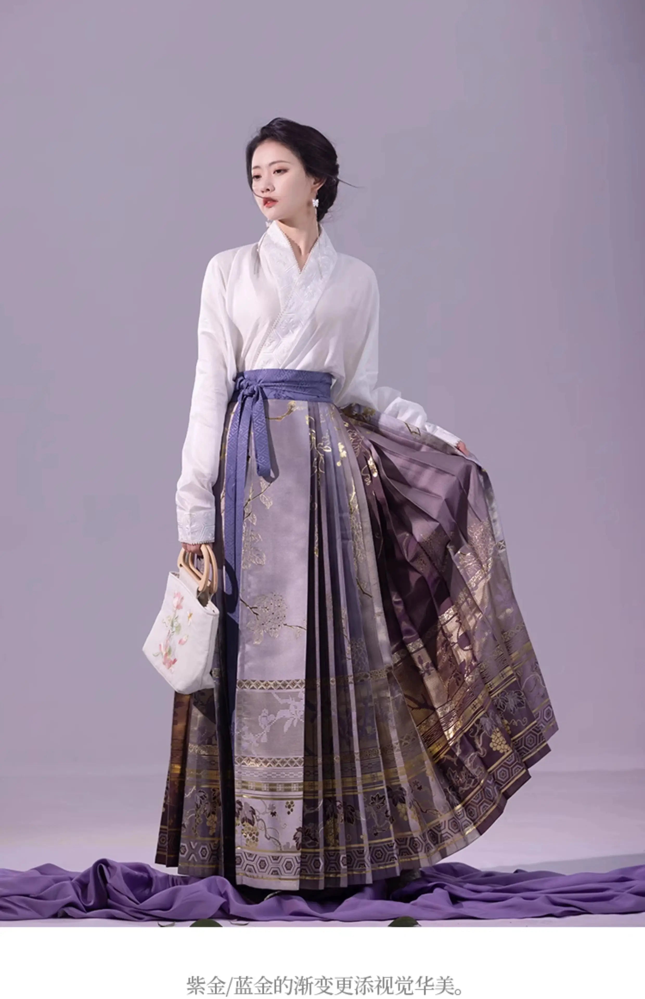 This purple hanfu coat features hanfu sleeves and a hanfu modern design inspired by Song Dynasty hanfu. Perfect for pairing with a princess hanfu dress, hanfu shirt, or modern Chinese New Year clothes, it blends traditional chinese clothing patterns with style. Loved by hanfu woman and hanfu female fans, it’s available on Chinese clothing brands online, best Chinese designer clothing websites, and in demarzo Chinese clothing collections.