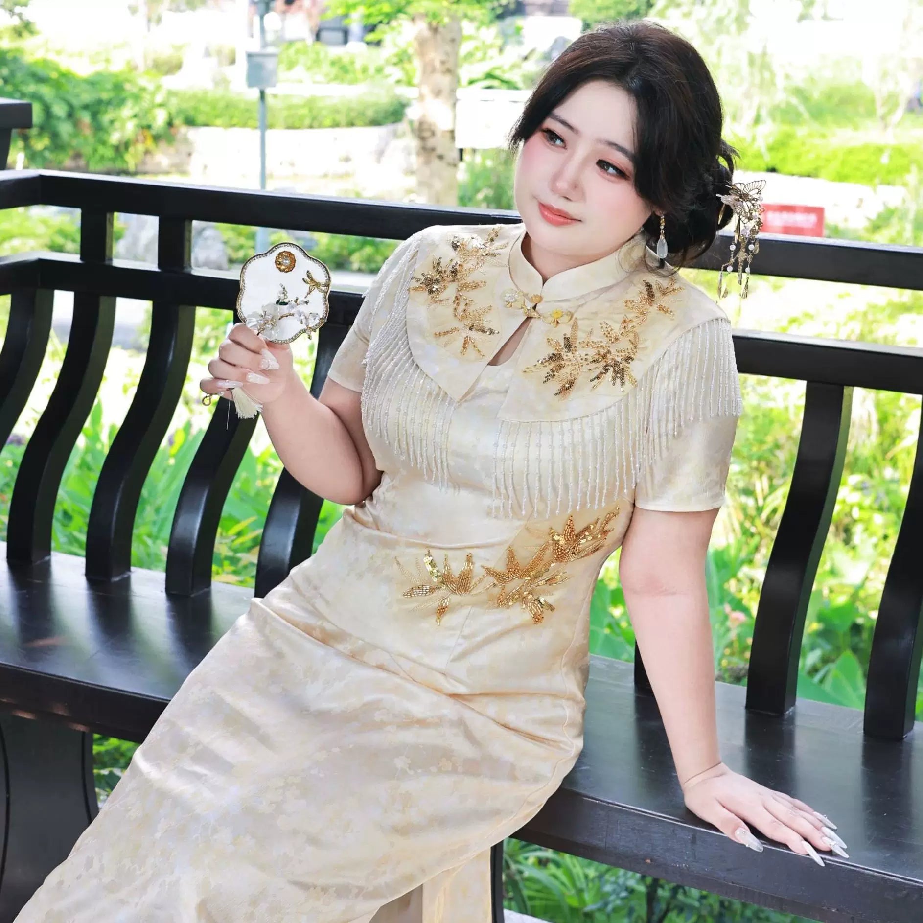 Code plus 2026 new summer fat MM gold new Chinese style cheongsam + cloud room