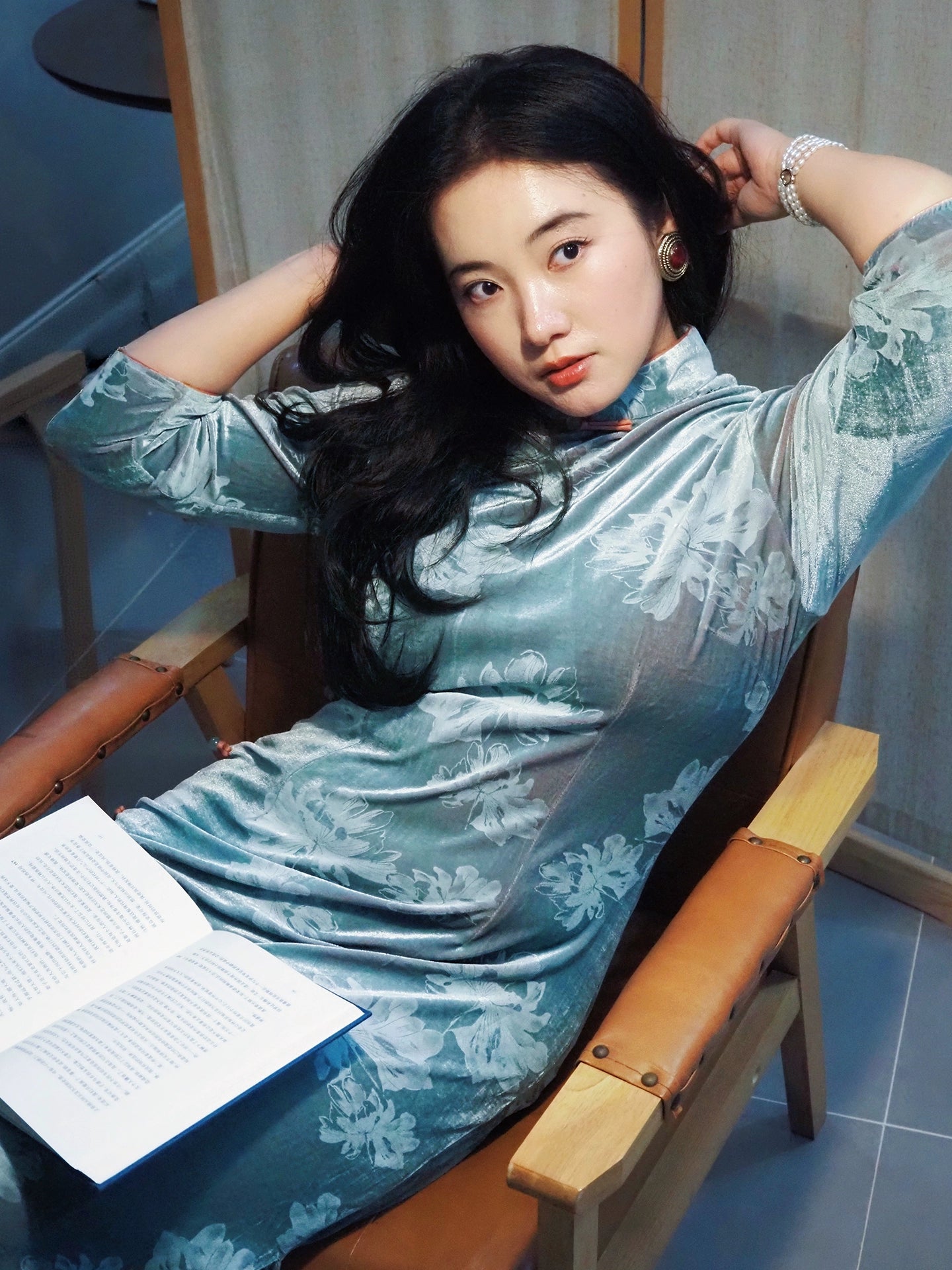 Velvet Elegance – New Chinese Qipao Dress | Autumn/Winter Curve-Flattering Fit