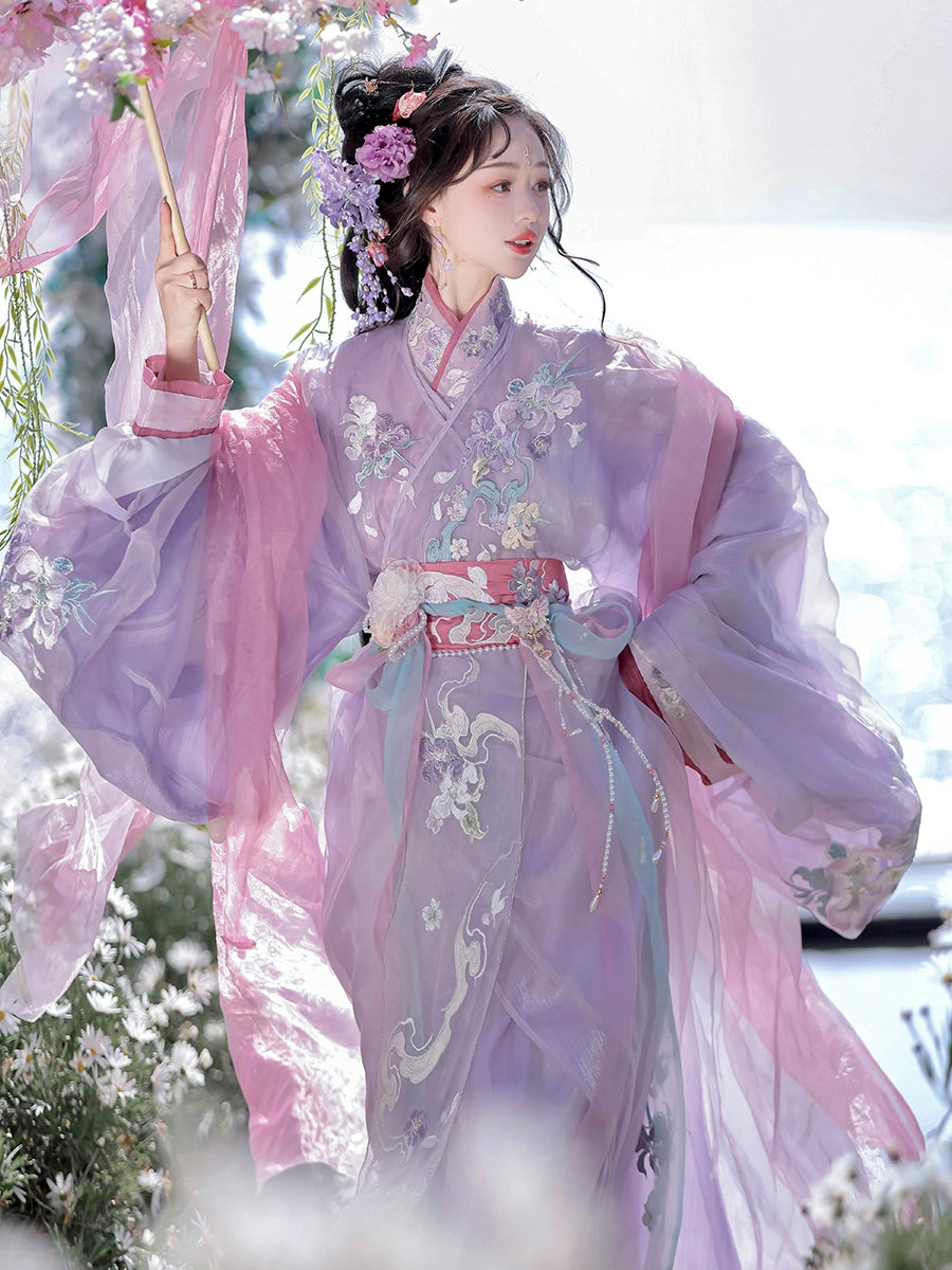 Flowers fly into dreams, Warring States robe embroidery fairy spring and summer Hanfu