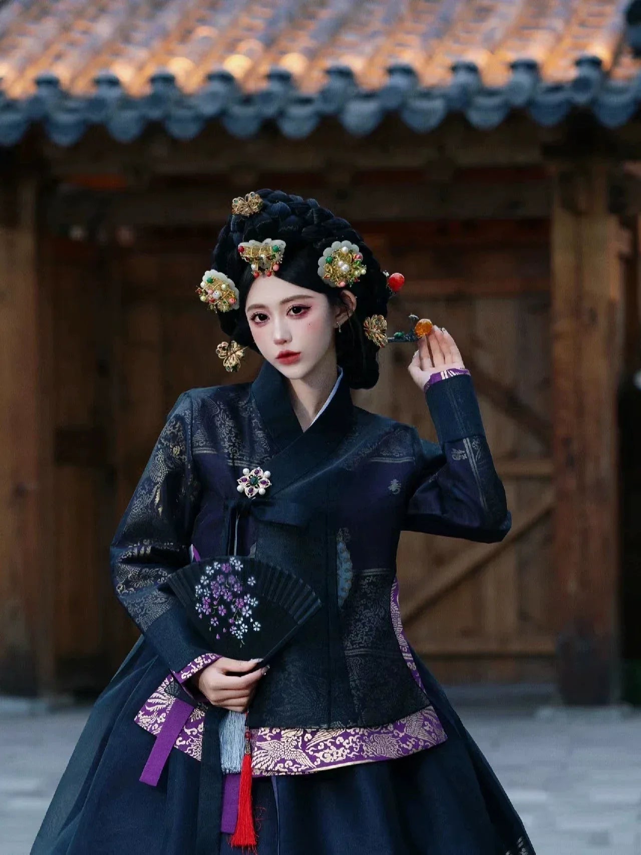 ChiWuKorean traditional court dress Black ancient dress dance dress Clothing (free skirt support) / one size fits all ChiWuKorean traditional court dress Black ancient dress dance dress Clothing (free skirt support) / one size fits all