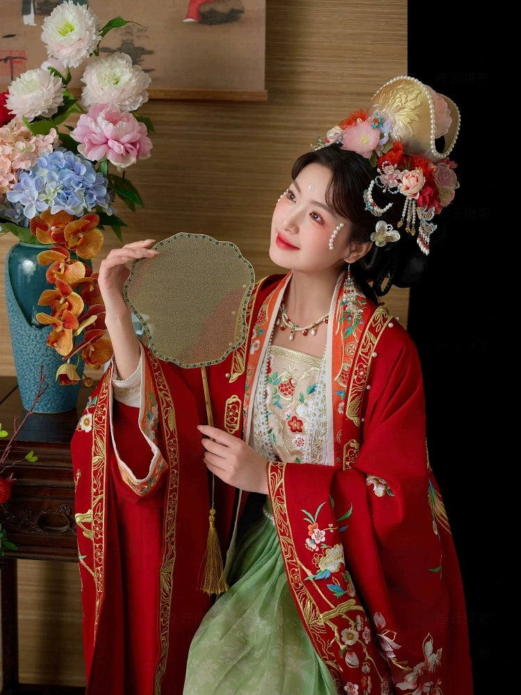 Red Song Dynasty Hanfu Chinese embroidery wedding clothes, happy marriage couple suit