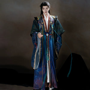Xianxia robe showing the wide sleeves and layered collar
