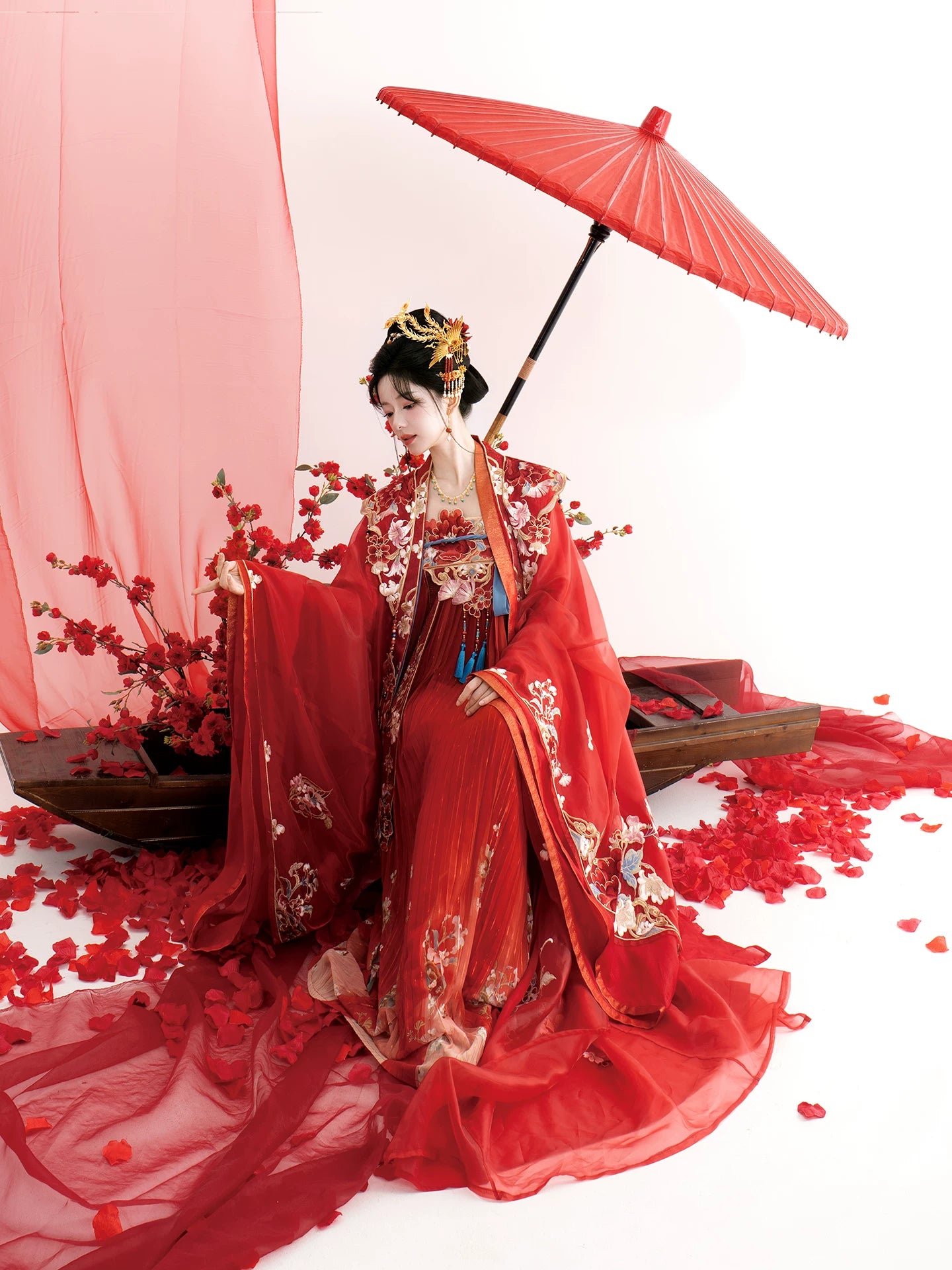Chinese wedding Hanfu chest-high skirt set with embroidered details and elegant drape