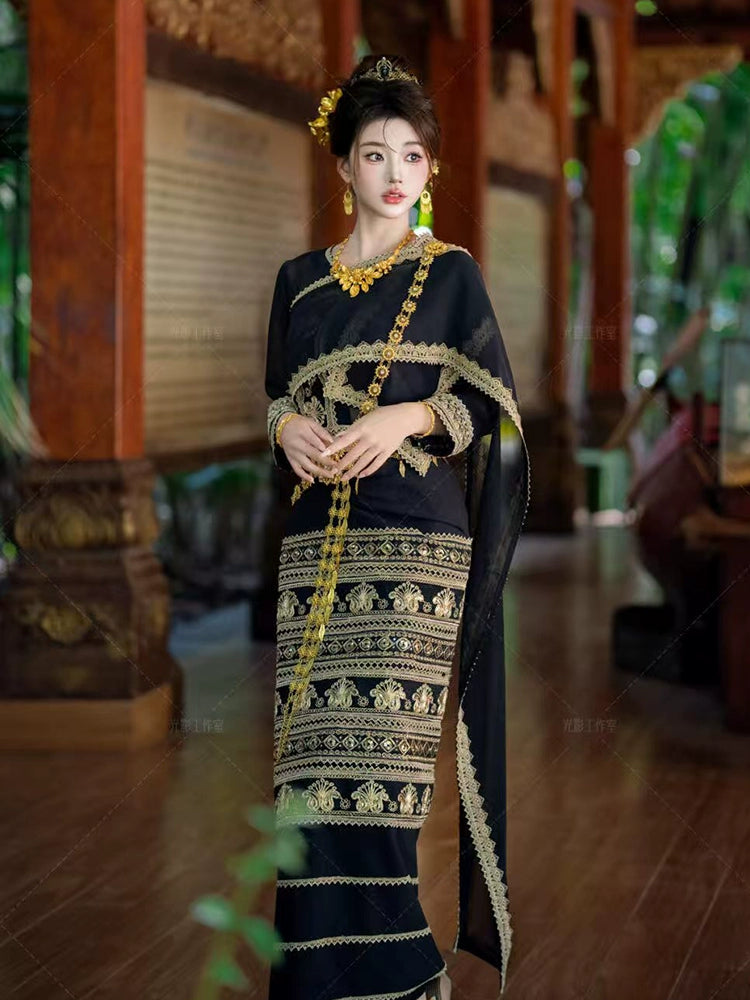 Black&Gold Dai clothing female princess outfit with intricate gold embroidery and full accessories, ideal for cultural events and traditional wear.