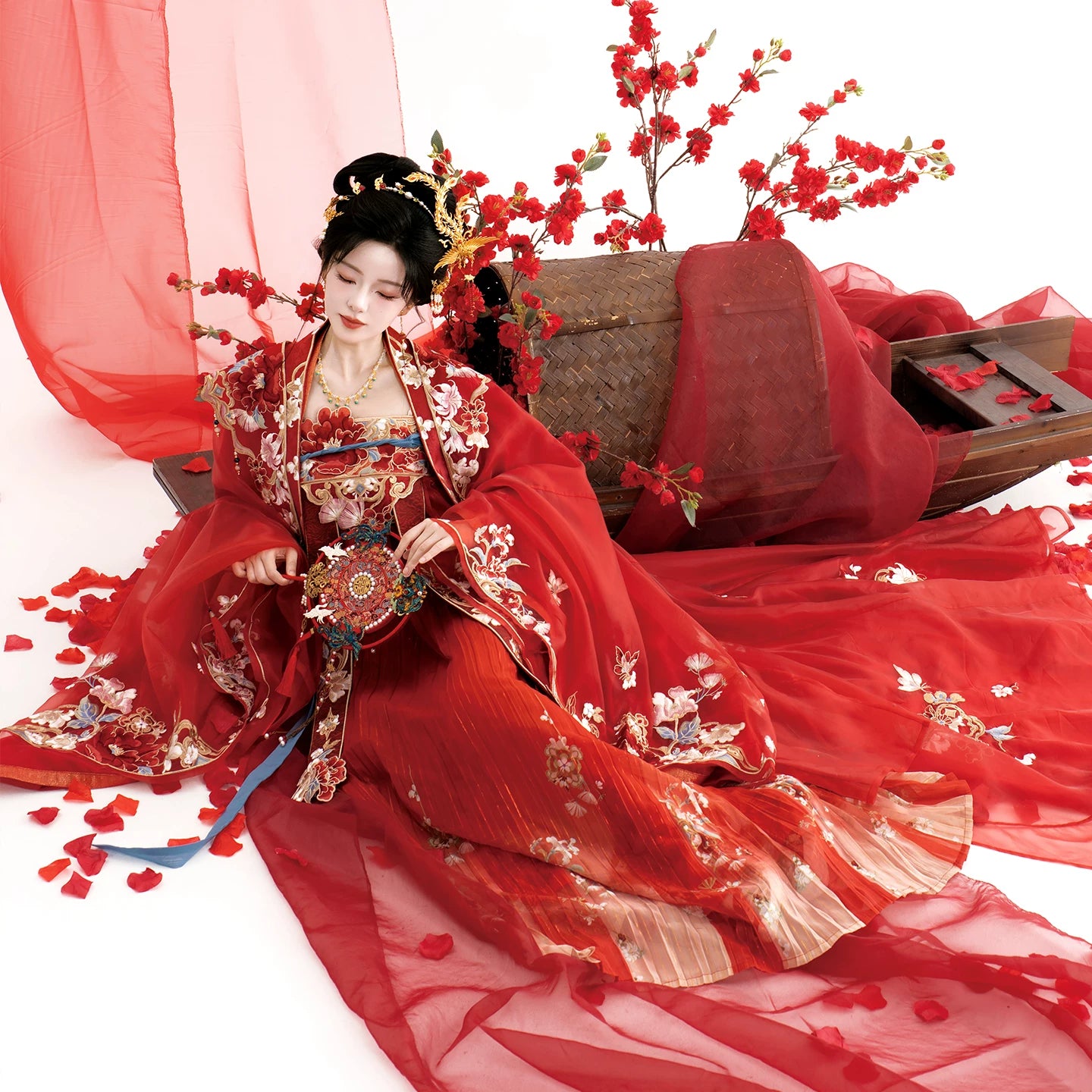 Tang Dynasty Hanfu wedding outfit detail image with embroidered bridal styling