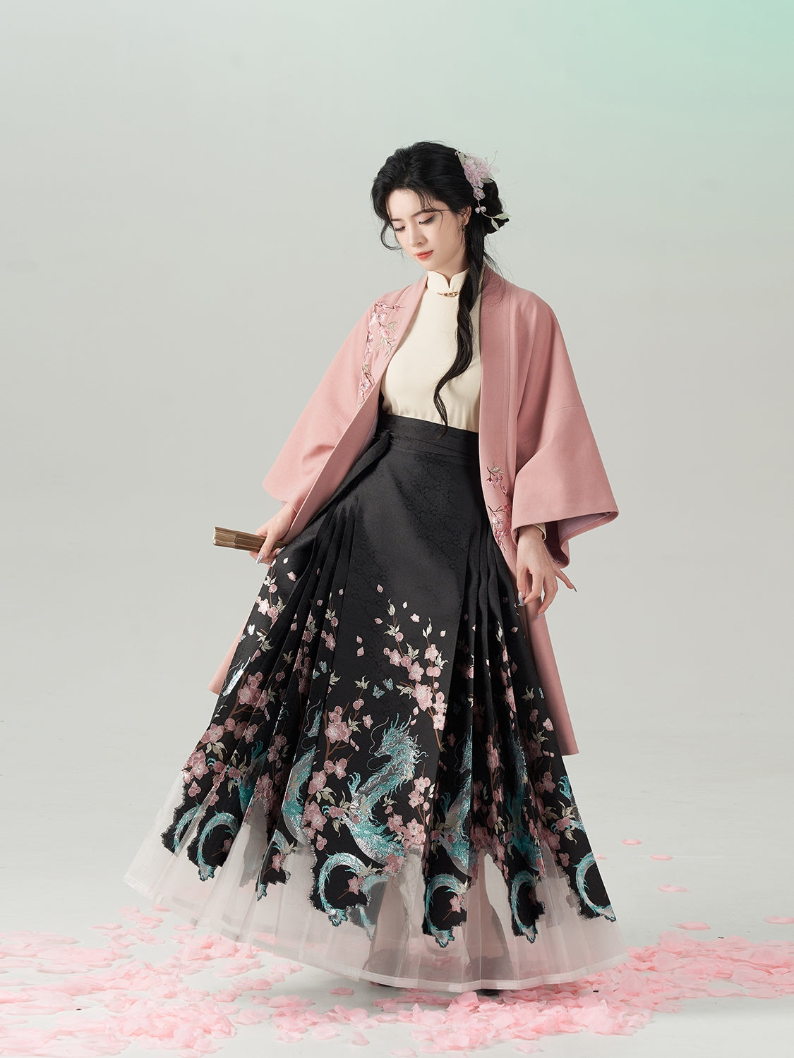 [Snow Waiting for Spring] Ming-dynasty Year of the Dragon Hanfu Set Guofeng Woolen Coat Horse Skirt Autumn and Winter