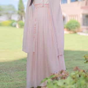 Peach Early Summer pink pleated skirt and waist detail