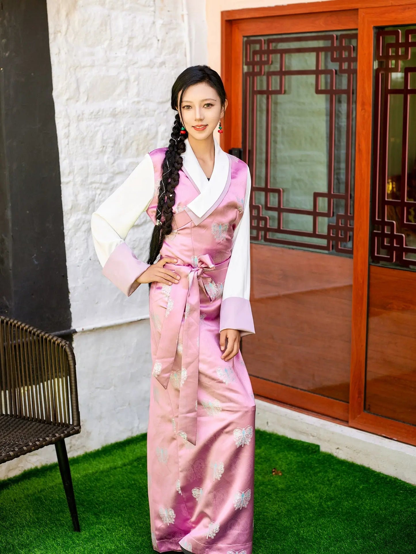 Tibetan traditional long skirt clothing