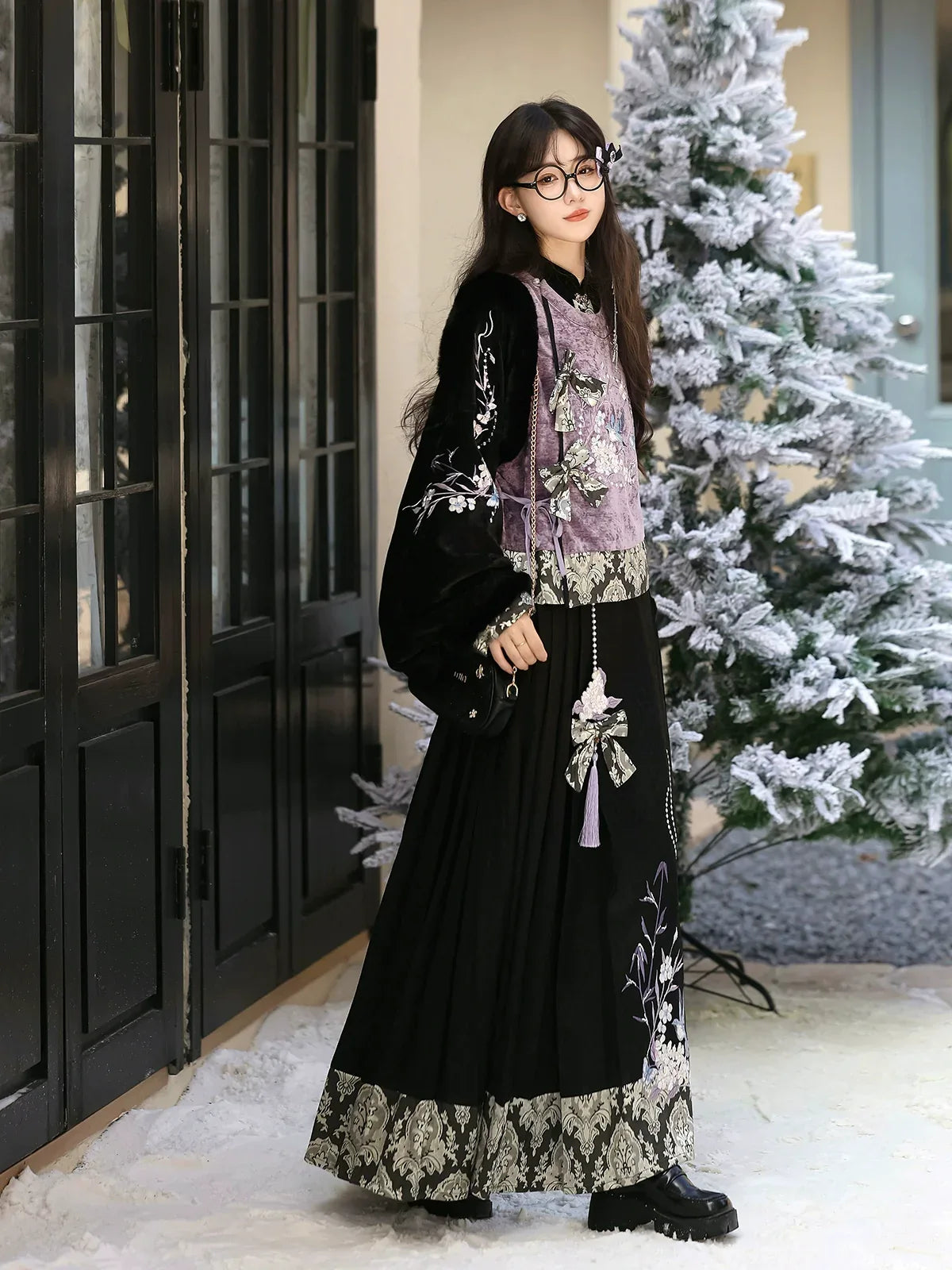 “Swallow’s Return” – Modern Hanfu Layered Vest & Skirt Set | Autumn-Winter Everyday Chinese Style - Yandan_Hanfu