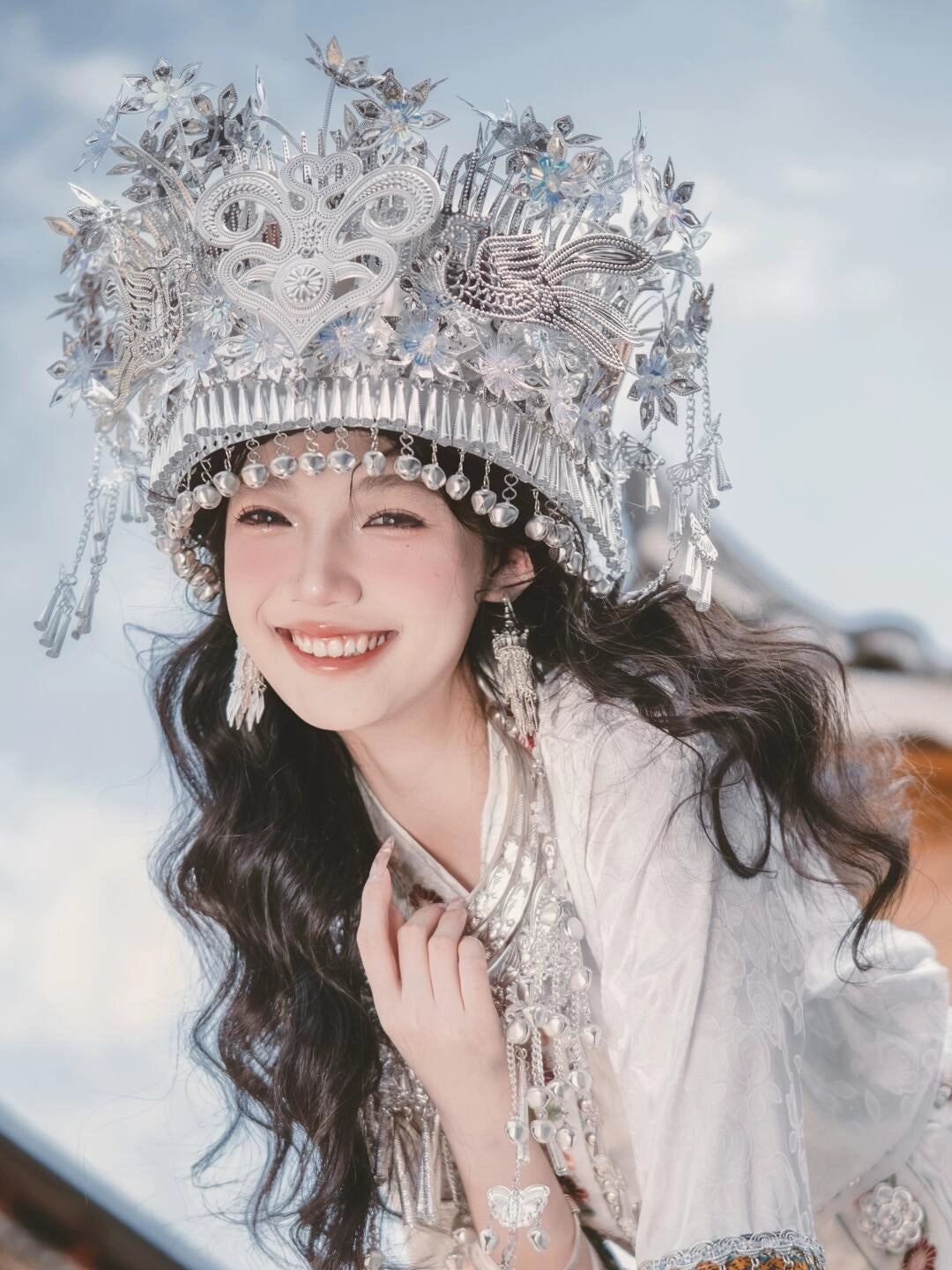 White Miao Ethnic Dress – Traditional Minority Costume Set for Women's Photoshoots & Stage Performances