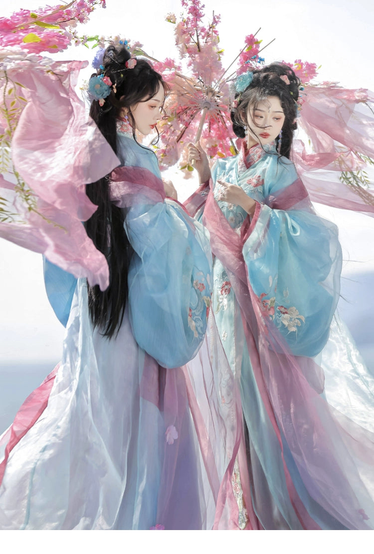 Flowers fly into dreams, Warring States robe embroidery fairy spring and summer Hanfu