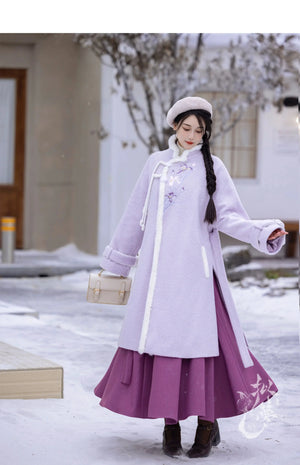 Purple embroidered Hanfu coat, outdoor scene