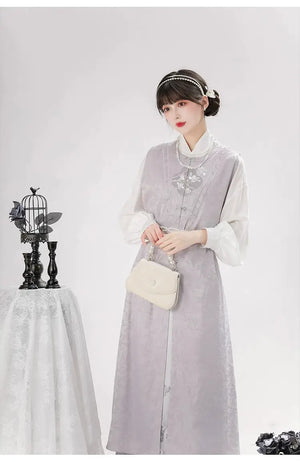 This purple hanfu for women features elegant hanfu sleeves, intricate hanfu patterns, and layered hanfu skirt designs. Perfect as a princess hanfu dress, fairy hanfu dress, or sexy hanfu, it’s inspired by Tang Dynasty hanfu and ideal for hanfu cosplay or hanfu dance styles. Available in plus size hanfu, it’s perfect for any occasion. Wondering where to buy hanfu? Visit our hanfu shop for the best hanfu for sale options.