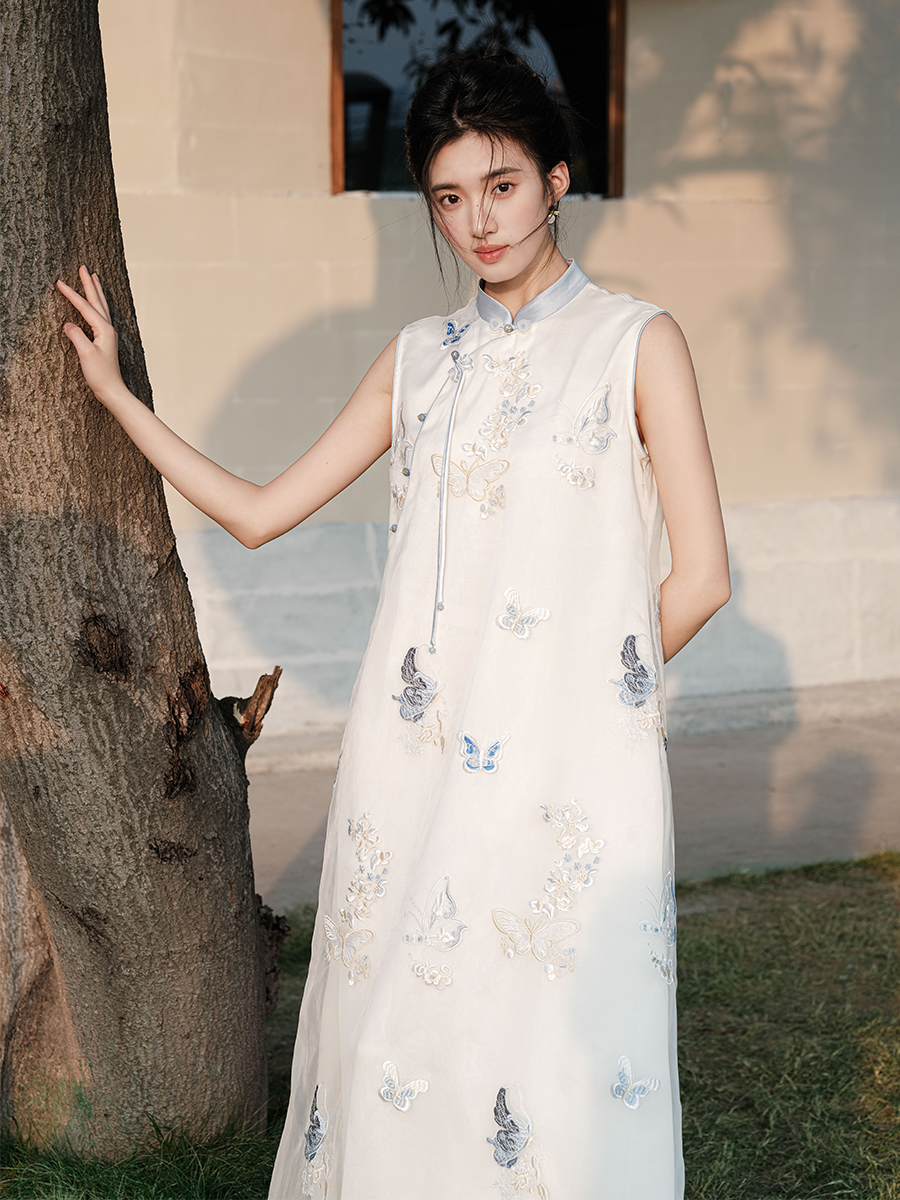 Asymmetric Qipao-Style Dress – Refined Embroidered Long Gown for Women