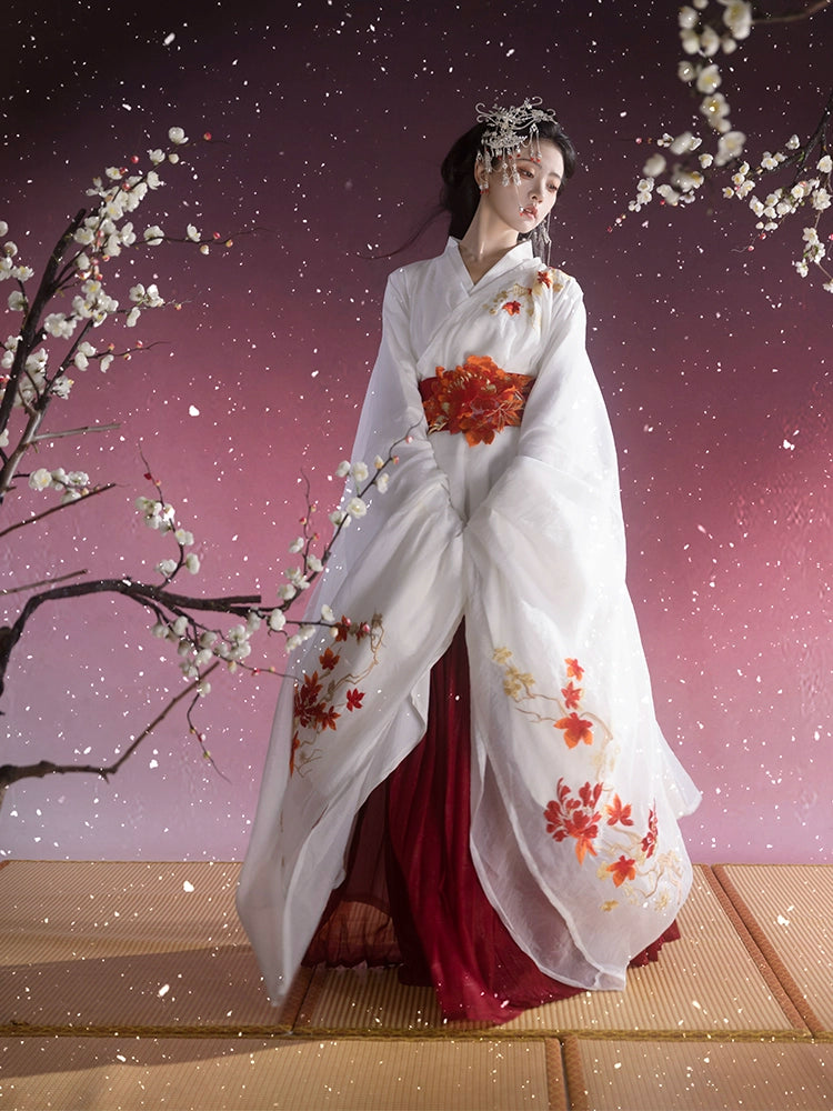 “Camellia Snow” White Battle-Robe Set | Original Embroidered Hanfu Inspired by the Warring States