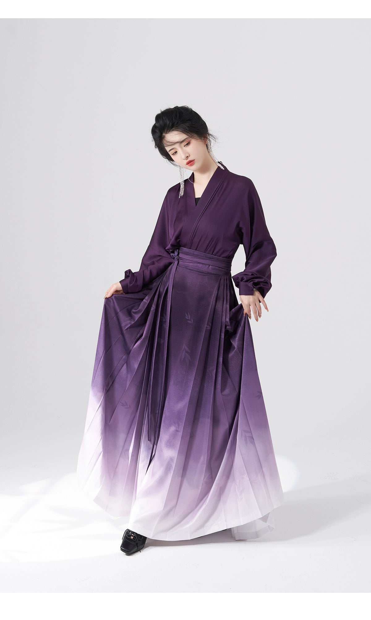 Discover a Purple modern hanfu with elegant hanfu sleeves, a stylish hanfu jacket, and timeless charm. Perfect for princess hanfu dress, fairy hanfu dress, or casual hanfu, it suits every hanfu woman. Pair with a hanfu shirt or wear it as a modern hanfu dress. Inspired by Ming Dynasty hanfu, it’s ideal for hanfu cosplay or as a cozy winter hanfu. Visit our hanfu shop for the best modernised hanfu and authentic blue hanfu. 