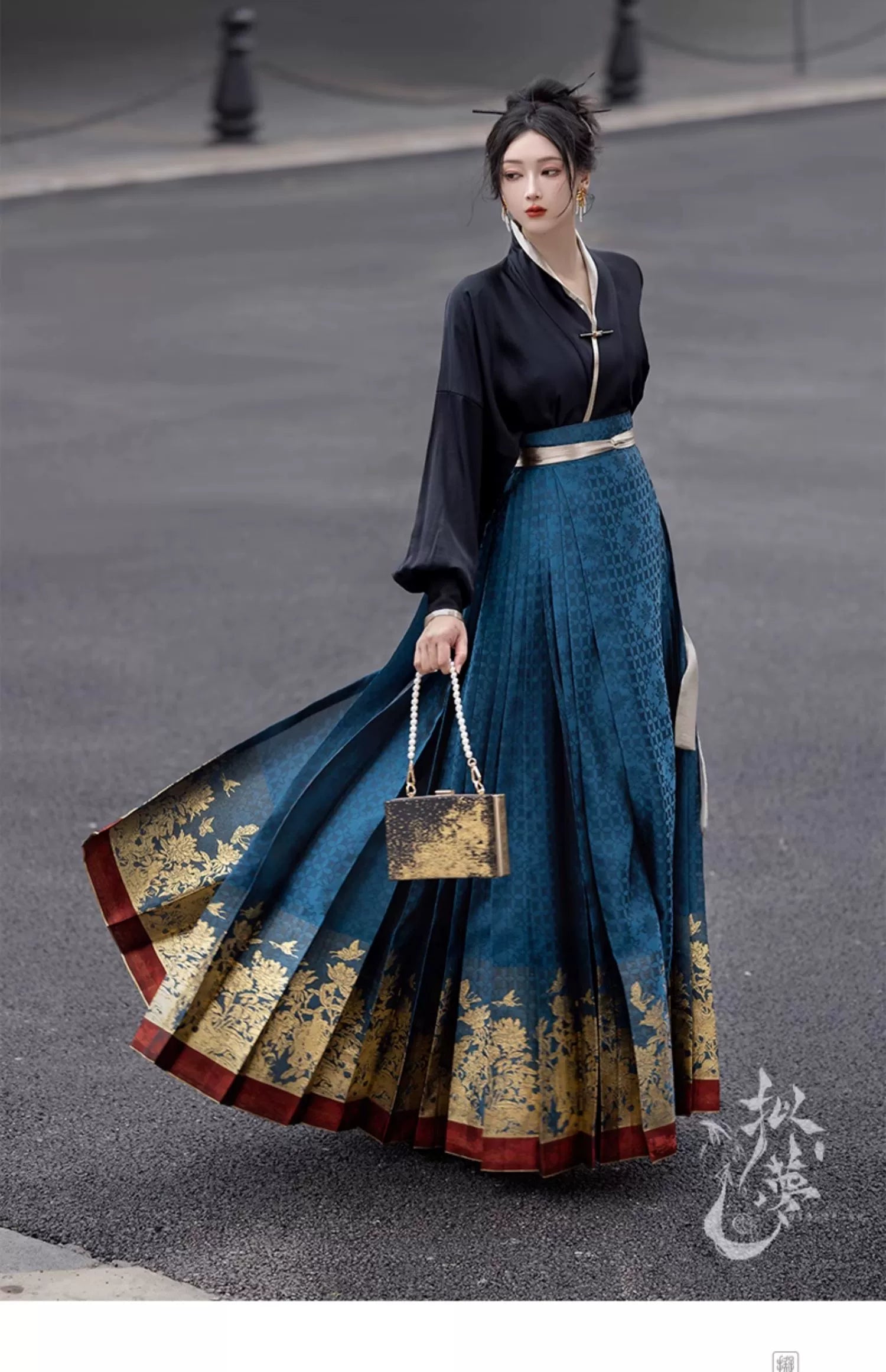 Elevate your style with our Black & Blue Modern Hanfu featuring sexy Hanfu, traditional Hanfu in black, Mulan-inspired Hanfu, elegant Hanfu cloak, and Song Dynasty Hanfu. Choose from a variety of colors including red, white, and black, or opt for the classic Hanfu skirt, the Mamianqun, or the Chinese wrap skirt. Our 6-meter-high daily Hanfu suit includes a slimming fit and a long horse-mamian skirt, perfect for any occasion.