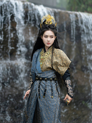 Step back in time with our Tang Dynasty-inspired Hanfu featuring the iconic Tang Yuan collar and half-arm design. Discover the elegance of Tang Dynasty fashion with our collection, perfect for both men and women.