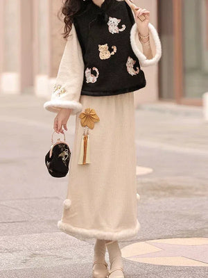 Raccoon Embroidered Hanfu Vest Set for Women – Short Vest with New Chinese Style Lantern Pants & Qipao Skirt, Autumn/Winter Outfit - Yandan_Hanfu