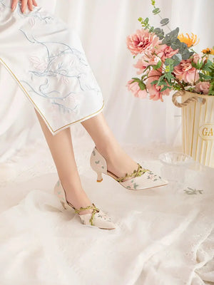 Step into elegance with our collection of Chinese wedding shoes, perfect for traditional and modern ceremonies. Featuring styles like Chinese laundry wedding shoes and wedding shoes Chinese laundry, these designs blend sophistication and comfort. For hanfu lovers, explore our beautiful hanfu shoes and Chinese hanfu shoes, crafted to complement any outfit with timeless charm.