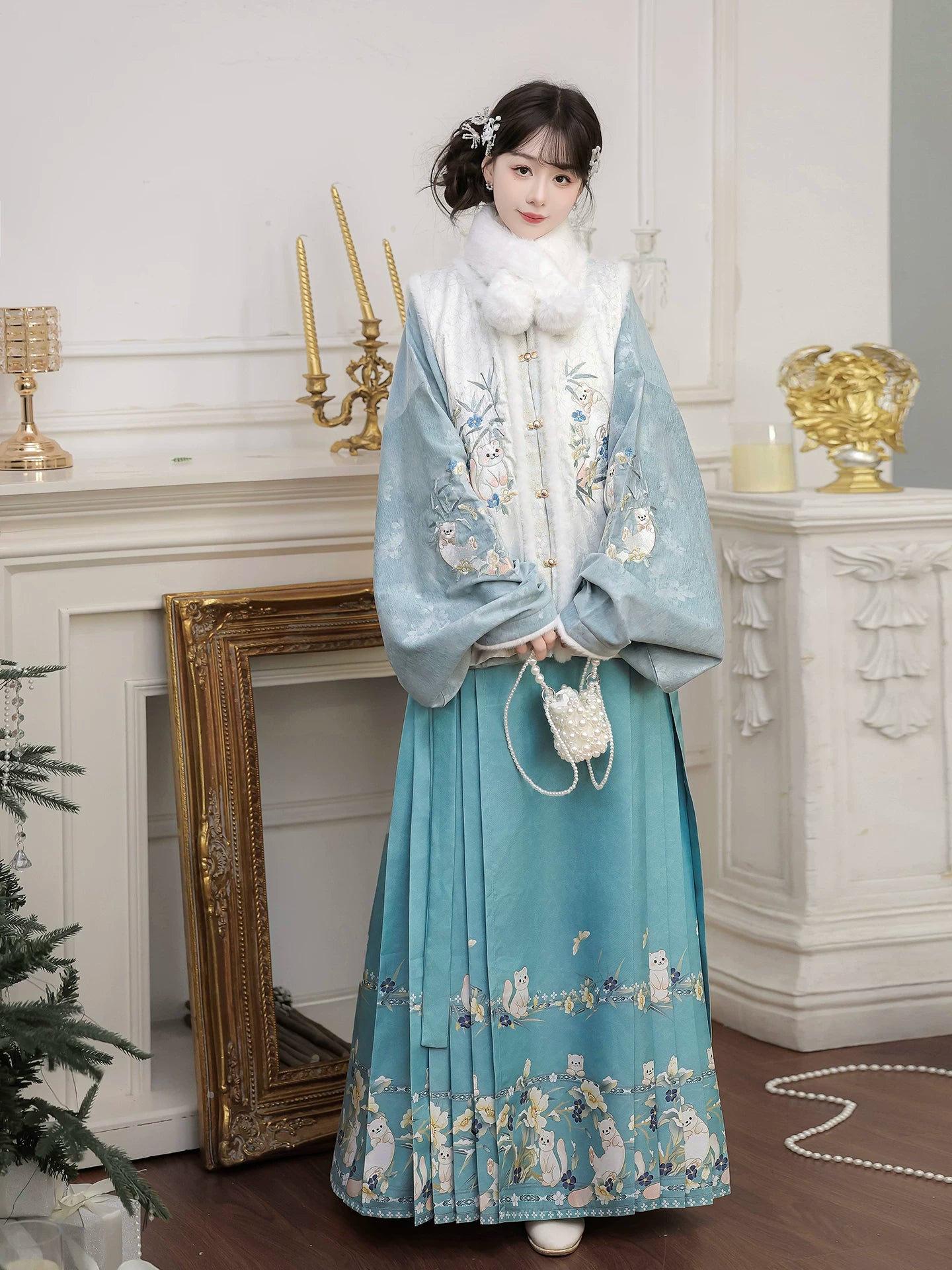 Snow Baby Ming Dynasty Hanfu Set | Round Neck Bijia Horse Face Skirt Winter