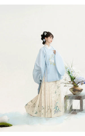 “Moonlit Blossom” Ming-Style Hanfu for Women – Embroidered Round-Collar Top & Mamian Skirt, Autumn/Winter - Yandan_Hanfu