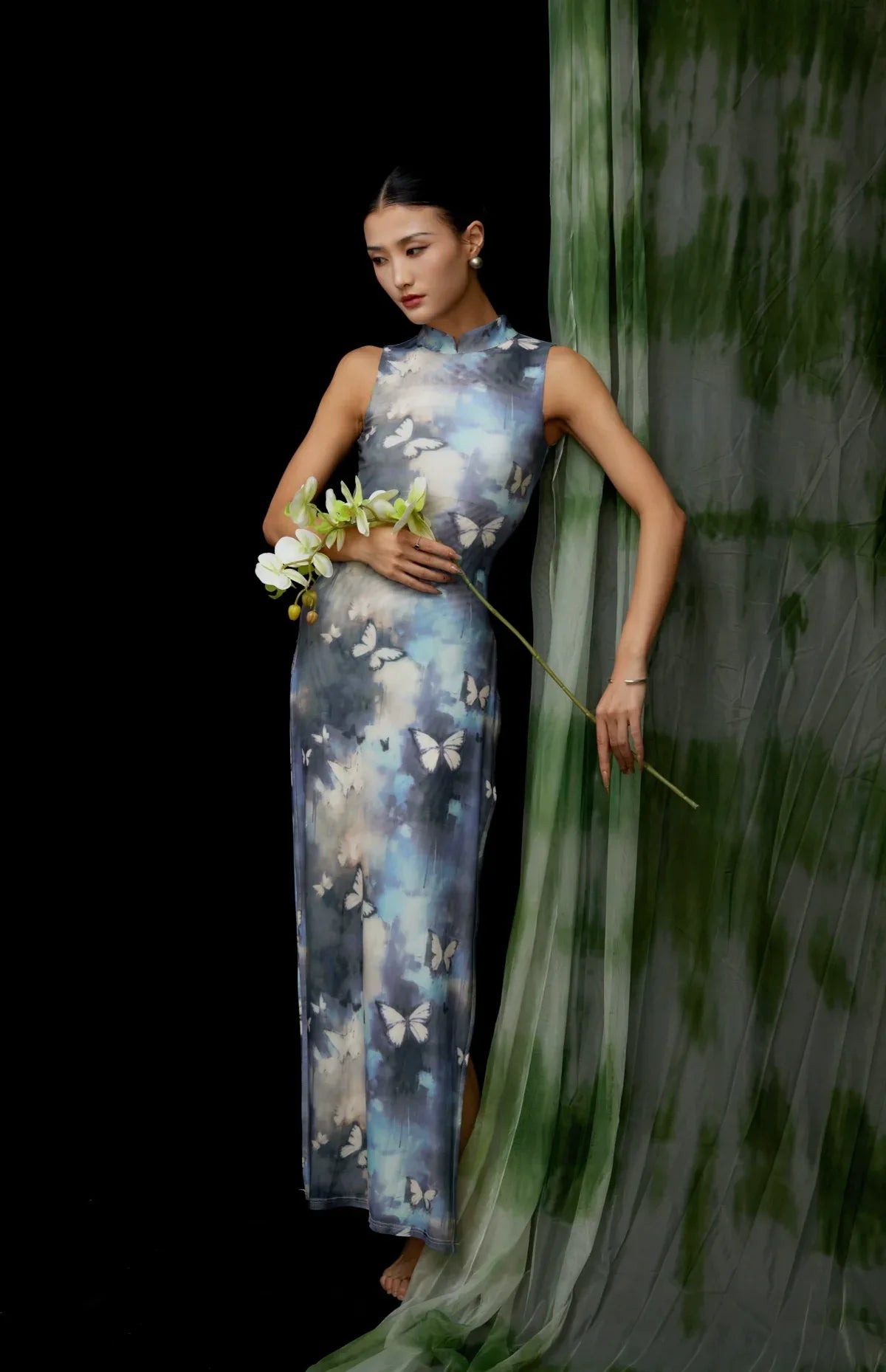 Elegant Modern Chinese-Style Blue Qipao Dress Vintage-Inspired Long Butterfly Blue cheongsam, with chest pads, and Free double-layer opaque leggings Elegant Modern Chinese-Style Blue Qipao Dress Vintage-Inspired Long Butterfly Blue cheongsam, with chest pads, and Free double-layer opaque leggings