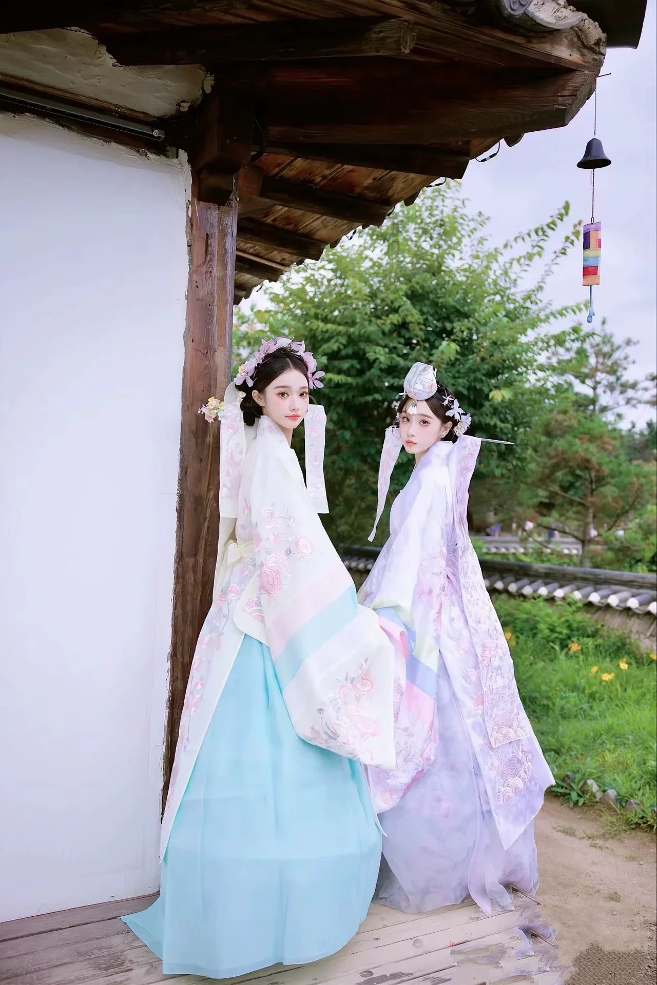 White Korean Wedding Dress - Traditional Embroidered Hanbok Bridal Gown White Dress (robe, ten skirts, ten headbands, ten waist seals) / One size White Korean Wedding Dress - Traditional Embroidered Hanbok Bridal Gown White Dress (robe, ten skirts, ten headbands, ten waist seals) / One size