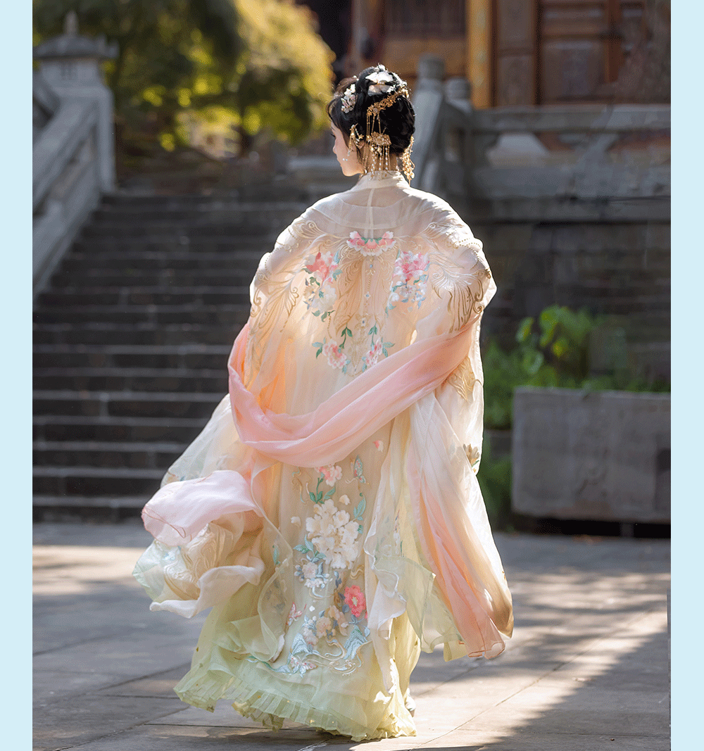 Featuring a diverse collection of Hanfu styles, this display presents a blend of traditional and modern elements, from the intricate embroidery of classic Hanfu to contemporary menswear. The assortment includes authentic Tang Dynasty dresses and detailed Ming Dynasty Hanfu, alongside luxurious royal attire and scholar officials' outfits. With a special emphasis on men's Hanfu, the exhibit highlights the rich cultural tapestry of traditional Asian clothing and modern, Asian-inspired fashion