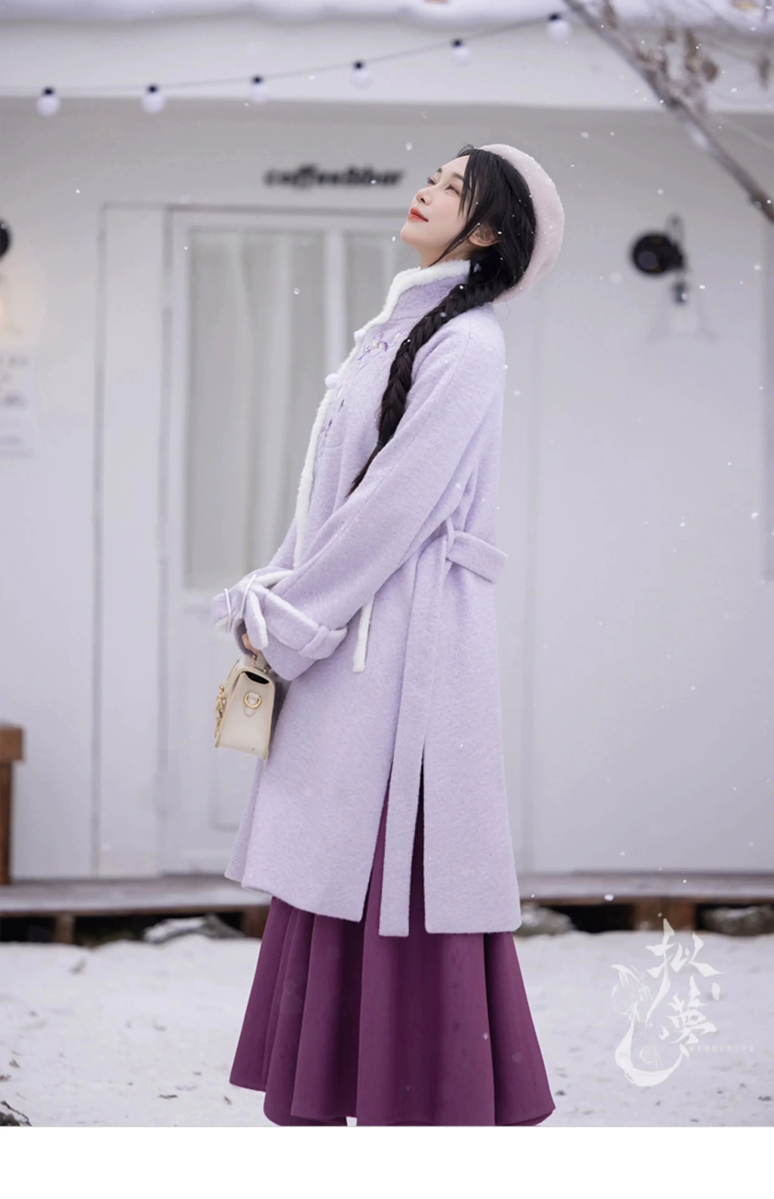 Model in purple Hanfu coat, looking upwards