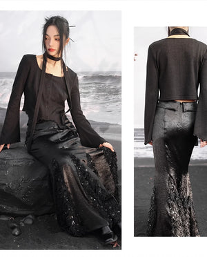 Step into sophistication with our New Chinese-inspired ensemble: a dark fishtail skirt paired elegantly with a black trumpet sweater top. Accentuated with sequined feather satin details, this ensemble exudes luxury and modern elegance. Explore our collection for timeless pieces that seamlessly blend classic Chinese style with contemporary design sensibilities.