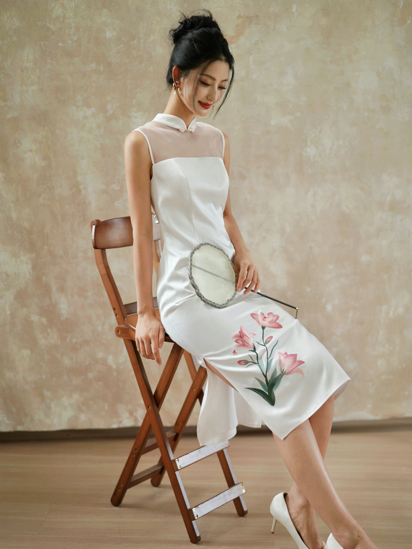 Eternal Union – White Embroidered Qipao | Chinese Wedding Reception & Engagement Dress