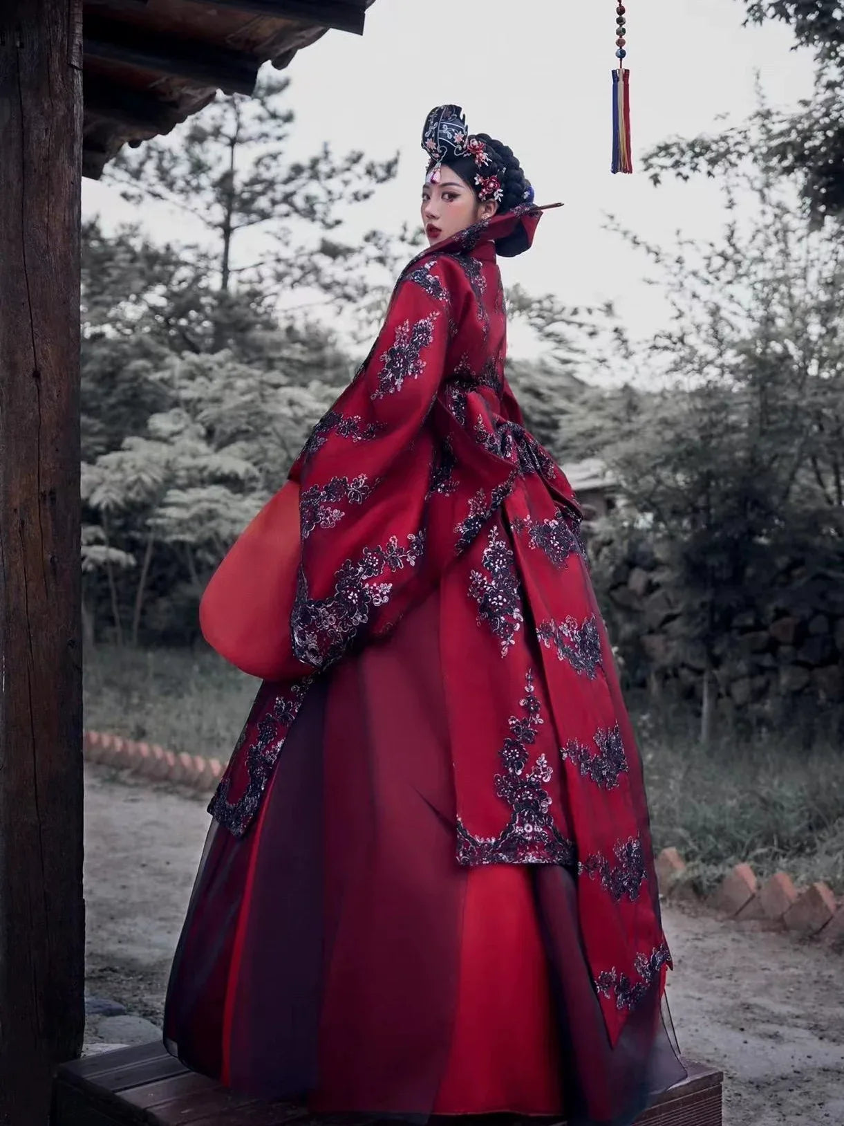 red korean wedding dress Amazon.com: Chinese Wedding Dress Red Xiuhe Gorgeous Embroidered Tops Qipao Suit Occasions Such As Marriage Engagemen (Color : Style1, Size : Small) : Clothing, Shoes & Jewelry