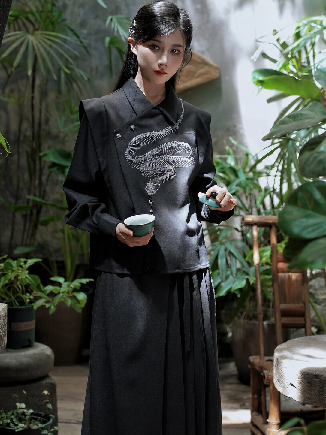 Snake bone original new chinese heavy industry embroidered shirt for men and women same gender neutral style front view