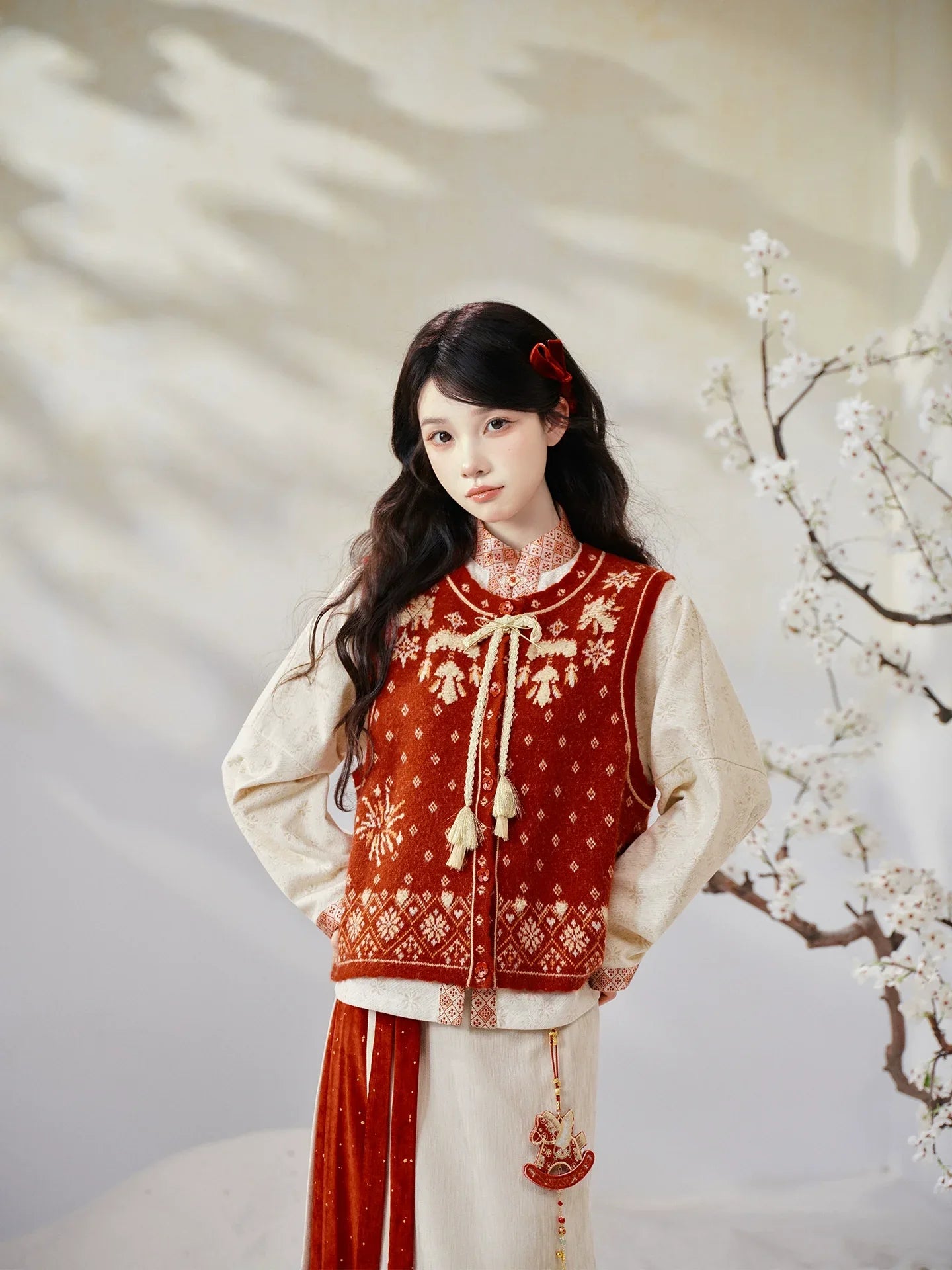 Suian hanfu inspired winter outfit knit bijia vest bow sleeve top and flowy skirt set for women back view