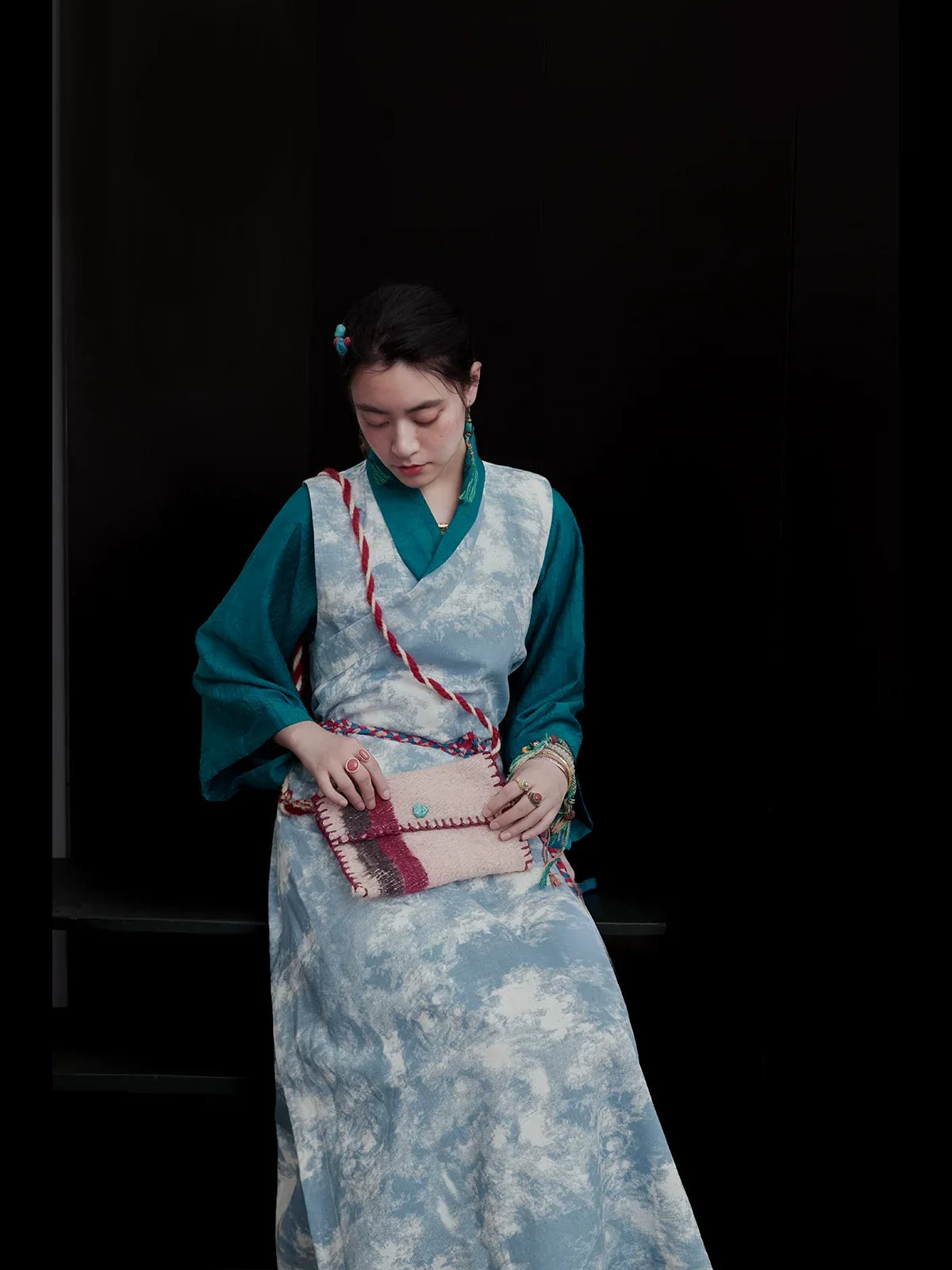 Traditional tibetan dress set authentic chupa robe for women ethnic tibetan costume standing front