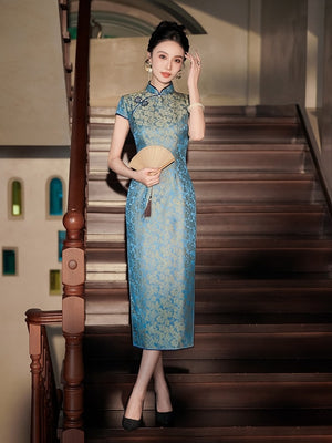 Vintage chic silk cheongsam dusty blue mulberry silk short sleeve slim qipao dress with floral jacquard and side slit for women fabric and jacquard detail