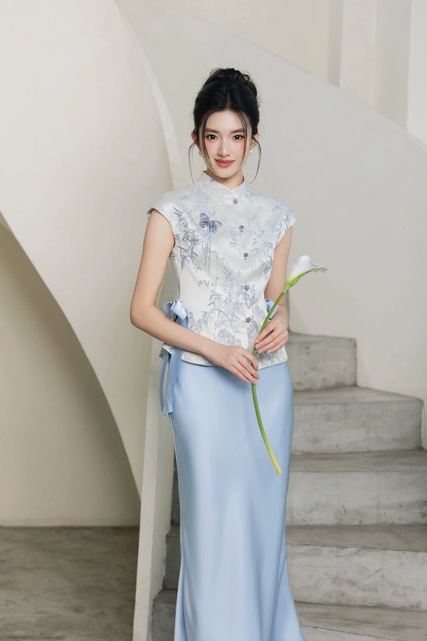 White 3d floral cheongsam set light blue high waist mermaid skirt modern elegant qipao style for women back view